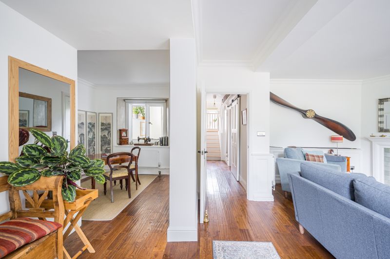 Hallway Through to Sitting Room- click for photo gallery